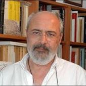 Yazar resmi Enis Batur